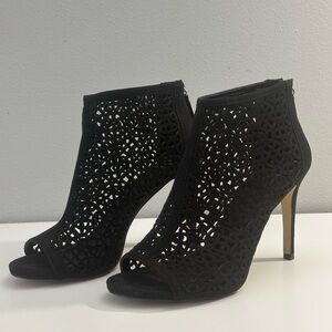 White House Black Market black 4 inch heels